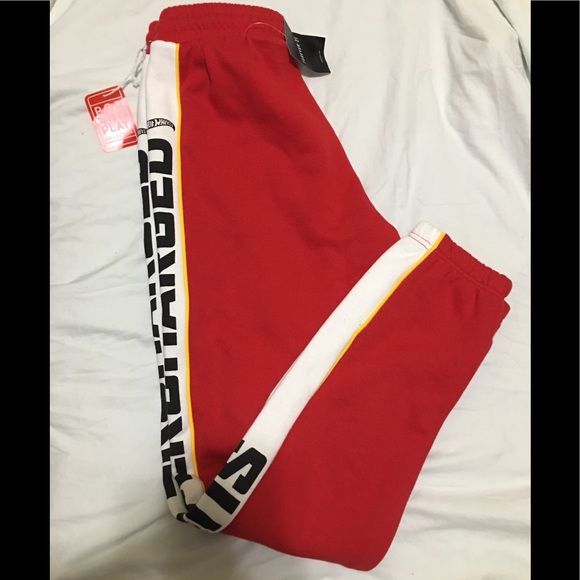 Athletic/pant red hot wheels - Picture 1 of 4